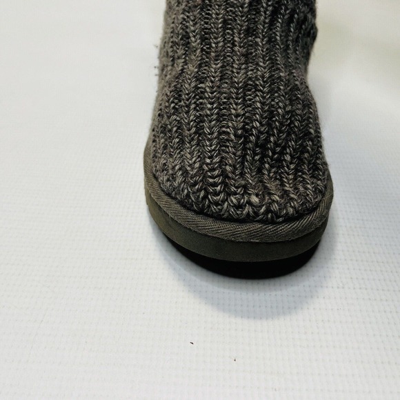 UGG AUSTRALIA WOMEN'S CARDY SWEATER STYLE KNIT MID CALF BOOTS IN GRAY 8 M $150 - Picture 11 of 13